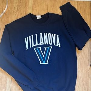 Villanova sweatshirt (Crewneck) size M, good condition.